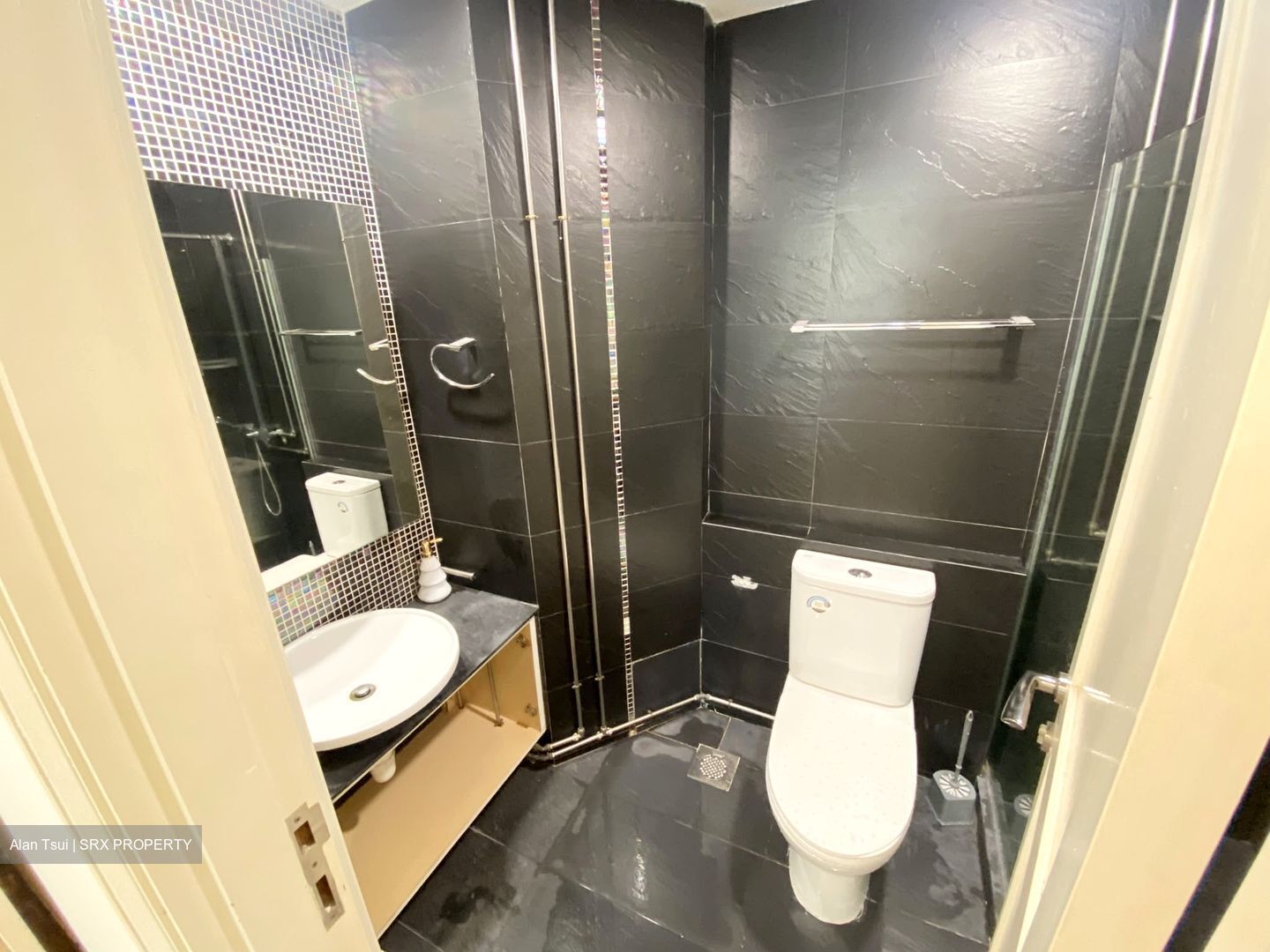 Emerald Garden (D1), Condominium #613526001